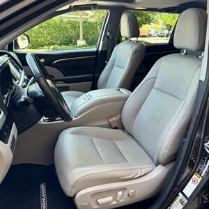 2015 Toyota Highlander Limited Platinum   - Photo 13 - Salt Lake City, UT 84115