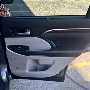 2015 Toyota Highlander Limited Platinum   - Photo 34 - Salt Lake City, UT 84115