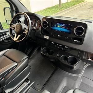 2020 Winnebago Revel   - Photo 24 - Salt Lake City, UT 84115