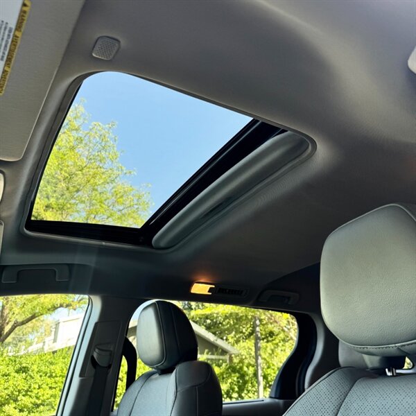 2024 Toyota Sienna Limited 7-Passenger - Photo 14 - Salt Lake City, UT 84115