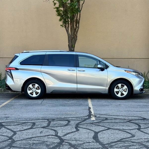 2024 Toyota Sienna Limited 7-Passenger - Photo 4 - Salt Lake City, UT 84115
