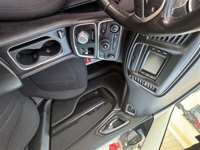 2015 Chrysler 200 Limited   - Photo 7 - Wilmington, DE 19808