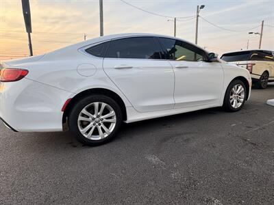 2015 Chrysler 200 Limited   - Photo 10 - Wilmington, DE 19808