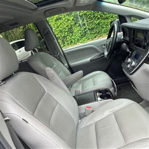 2015 Toyota Sienna XLE Premium 7-Passenger   - Photo 22 - Winchester, NH 03470
