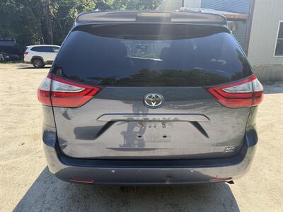 2015 Toyota Sienna XLE Premium 7-Passenger   - Photo 6 - Winchester, NH 03470