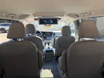 2015 Toyota Sienna XLE Premium 7-Passenger   - Photo 19 - Winchester, NH 03470