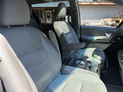 2015 Toyota Sienna XLE Premium 7-Passenger   - Photo 28 - Winchester, NH 03470