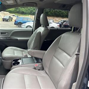 2015 Toyota Sienna XLE Premium 7-Passenger   - Photo 23 - Winchester, NH 03470