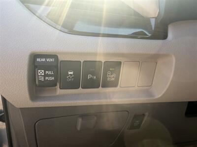 2015 Toyota Sienna XLE Premium 7-Passenger   - Photo 33 - Winchester, NH 03470