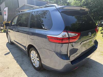 2015 Toyota Sienna XLE Premium 7-Passenger   - Photo 7 - Winchester, NH 03470