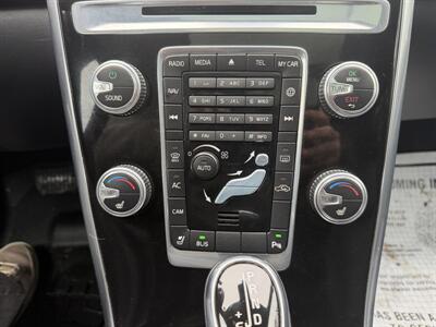 2015 Volvo XC60 T6 AWD   - Photo 42 - Winchester, NH 03470