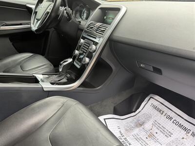 2015 Volvo XC60 T6 AWD   - Photo 23 - Winchester, NH 03470