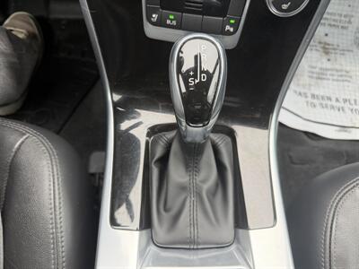 2015 Volvo XC60 T6 AWD   - Photo 43 - Winchester, NH 03470