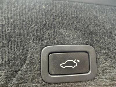 2015 Volvo XC60 T6 AWD   - Photo 10 - Winchester, NH 03470