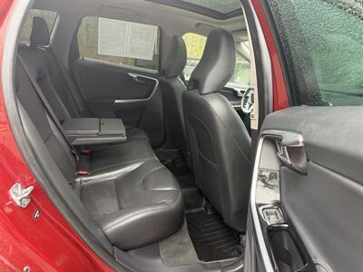 2015 Volvo XC60 T6 AWD   - Photo 14 - Winchester, NH 03470