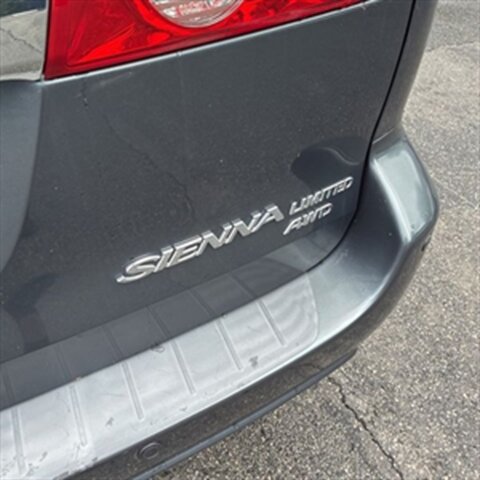 2009 Toyota Sienna Limited - Photo 16 - Winchester, NH 03470