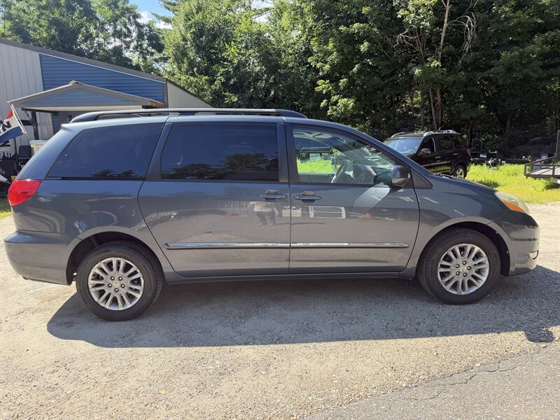 2009 Toyota Sienna AWD-Limited - Photo 4 - Winchester, NH 03470