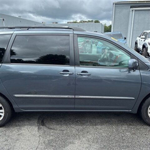 2009 Toyota Sienna Limited - Photo 7 - Winchester, NH 03470