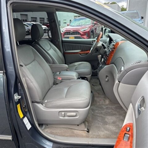 2009 Toyota Sienna Limited - Photo 21 - Winchester, NH 03470