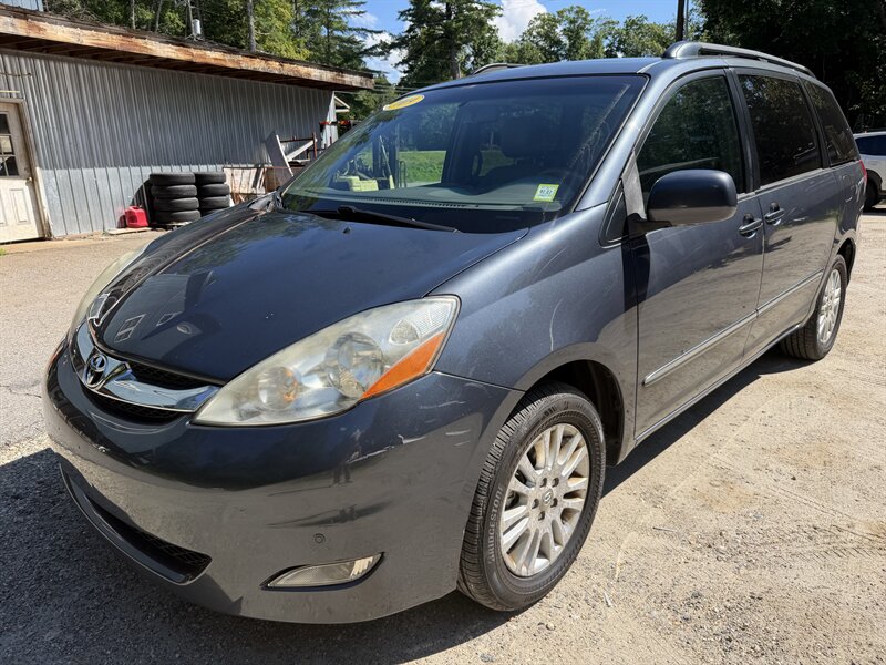 2009 Toyota Sienna AWD-Limited   - Photo 1 - Winchester, NH 03470