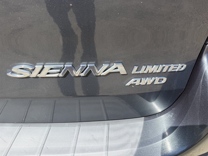 2009 Toyota Sienna AWD-Limited - Photo 60 - Winchester, NH 03470