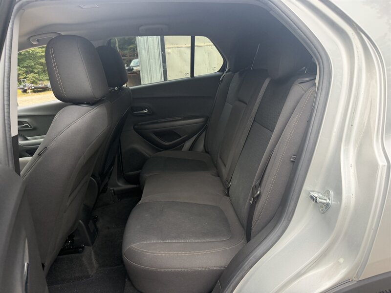 2021 Chevrolet Trax LS - Photo 22 - Winchester, NH 03470