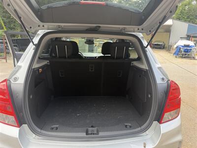 2021 Chevrolet Trax LS - Photo 23 - Winchester, NH 03470