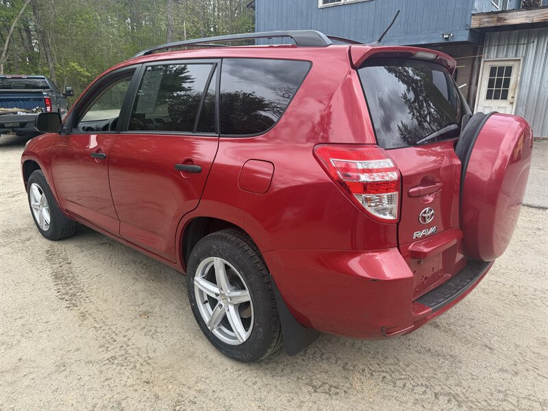 2011 Toyota RAV4 - Photo 7 - Winchester, NH 03470