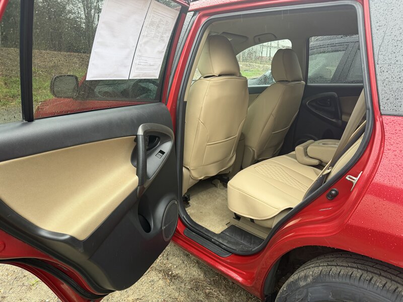 2011 Toyota RAV4 - Photo 27 - Winchester, NH 03470