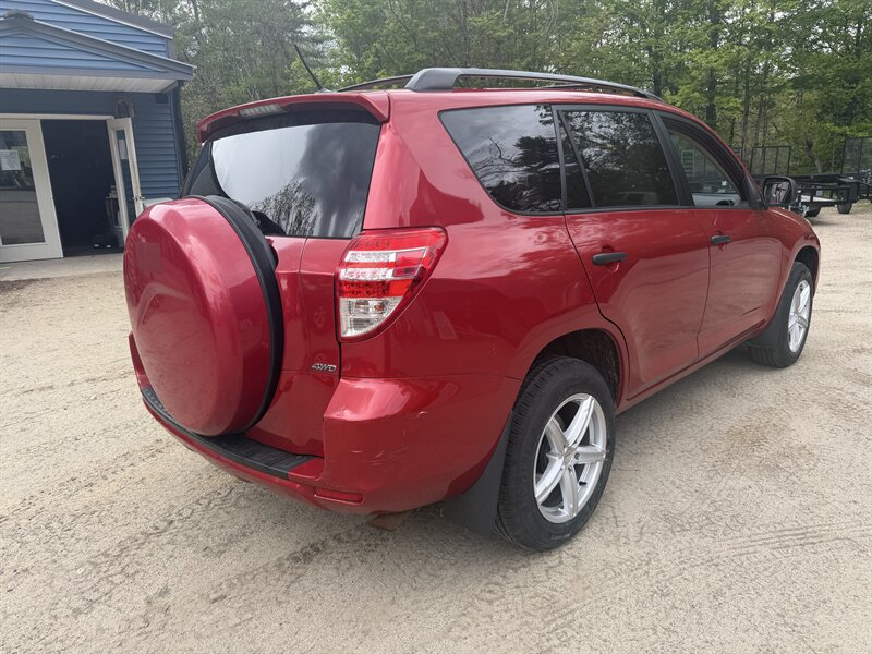 2011 Toyota RAV4 - Photo 5 - Winchester, NH 03470