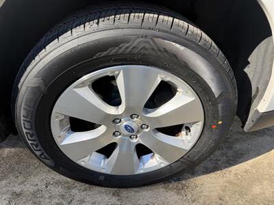 2012 Subaru Outback 3.6R Limited   - Photo 10 - Winchester, NH 03470