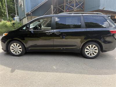2015 Toyota Sienna AWD XLE 7-Passenger - Photo 59 - Winchester, NH 03470