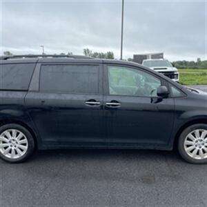 2015 Toyota Sienna AWD-XLE 7-Passenger   - Photo 11 - Winchester, NH 03470