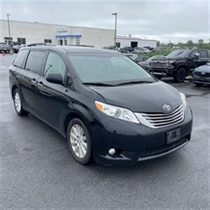 2015 Toyota Sienna AWD-XLE 7-Passenger   - Photo 12 - Winchester, NH 03470