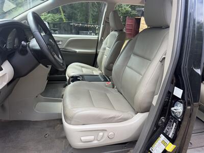 2015 Toyota Sienna AWD-XLE 7-Passenger   - Photo 43 - Winchester, NH 03470