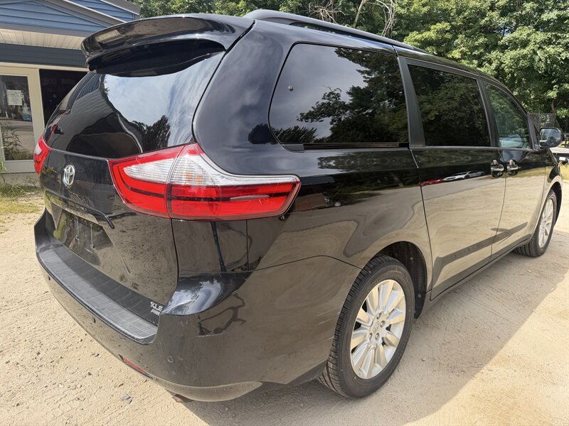 2015 Toyota Sienna AWD XLE 7-Passenger - Photo 61 - Winchester, NH 03470