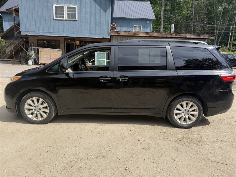 2015 Toyota Sienna AWD XLE 7-Passenger - Photo 64 - Winchester, NH 03470