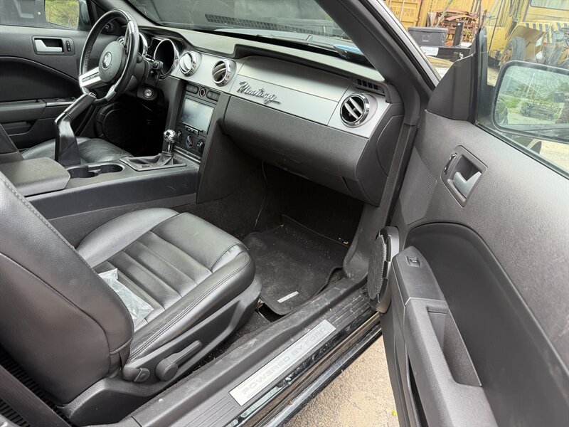 2006 Ford Mustang GT Deluxe Convertible - Photo 13 - Winchester, NH 03470