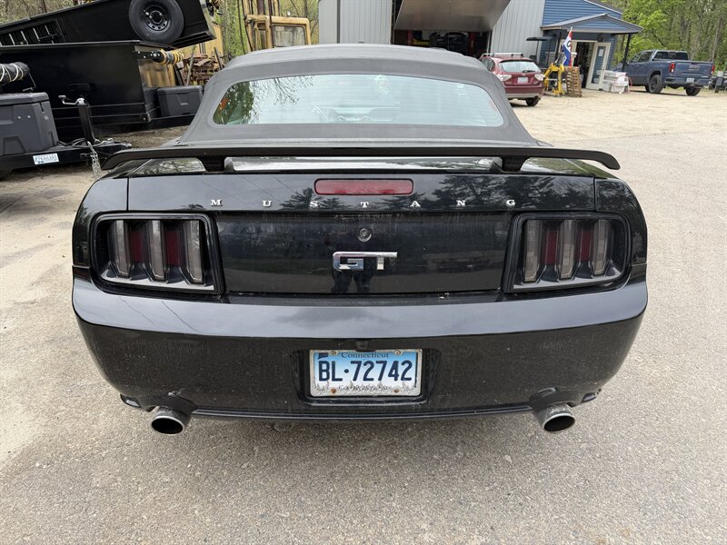 2006 Ford Mustang GT Deluxe Convertible - Photo 6 - Winchester, NH 03470