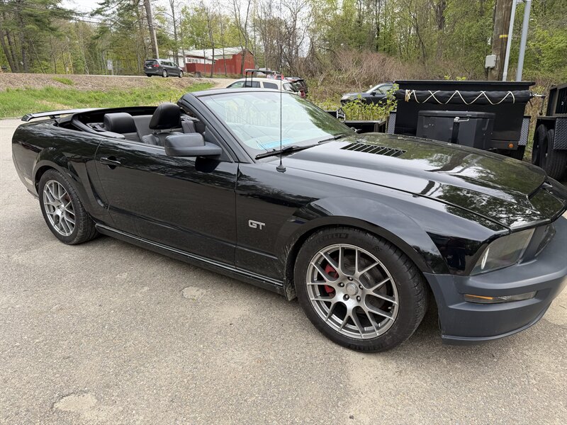 2006 Ford Mustang GT Deluxe Convertible - Photo 43 - Winchester, NH 03470