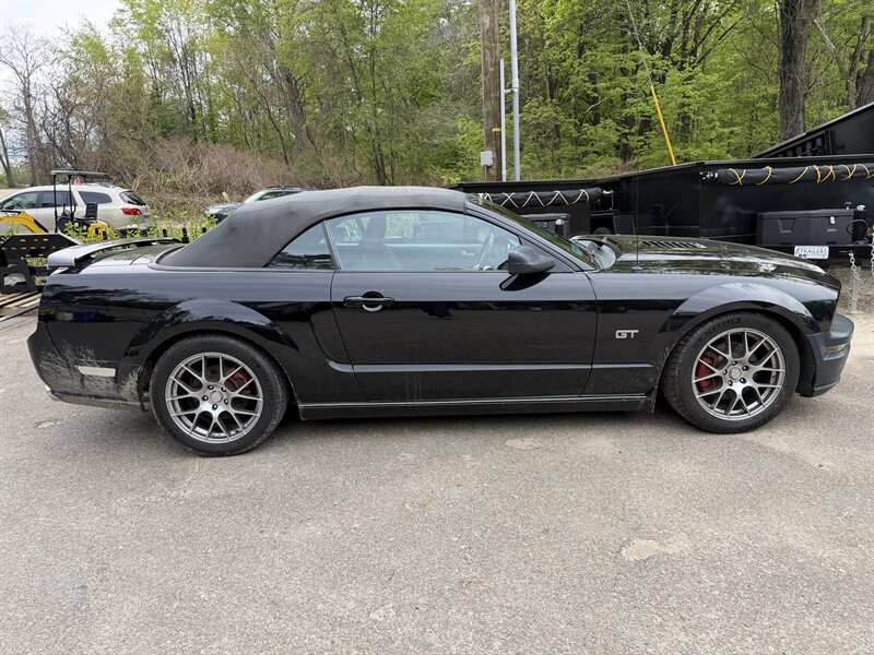 2006 Ford Mustang GT Deluxe Convertible - Photo 4 - Winchester, NH 03470