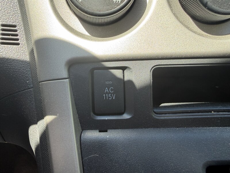 2009 Pontiac Vibe 2.4L - Photo 35 - Winchester, NH 03470