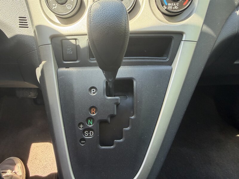 2009 Pontiac Vibe 2.4L - Photo 33 - Winchester, NH 03470