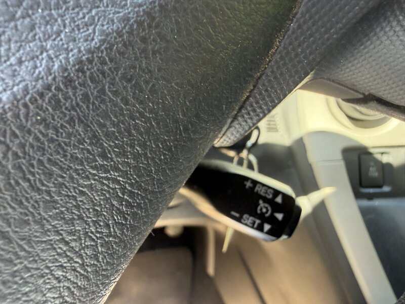 2009 Pontiac Vibe 2.4L - Photo 30 - Winchester, NH 03470