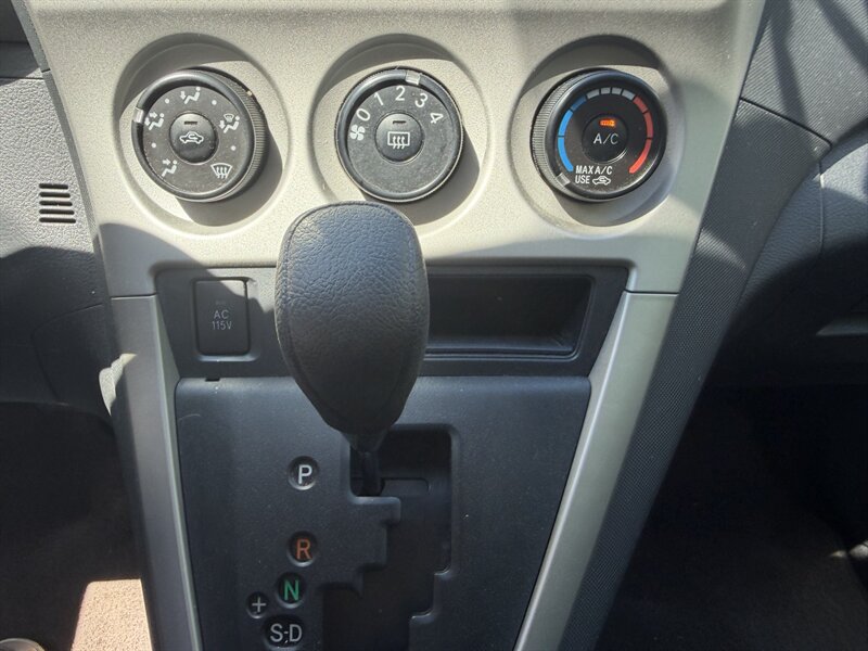 2009 Pontiac Vibe 2.4L - Photo 32 - Winchester, NH 03470