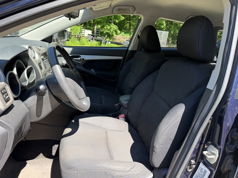2009 Pontiac Vibe 2.4L - Photo 22 - Winchester, NH 03470