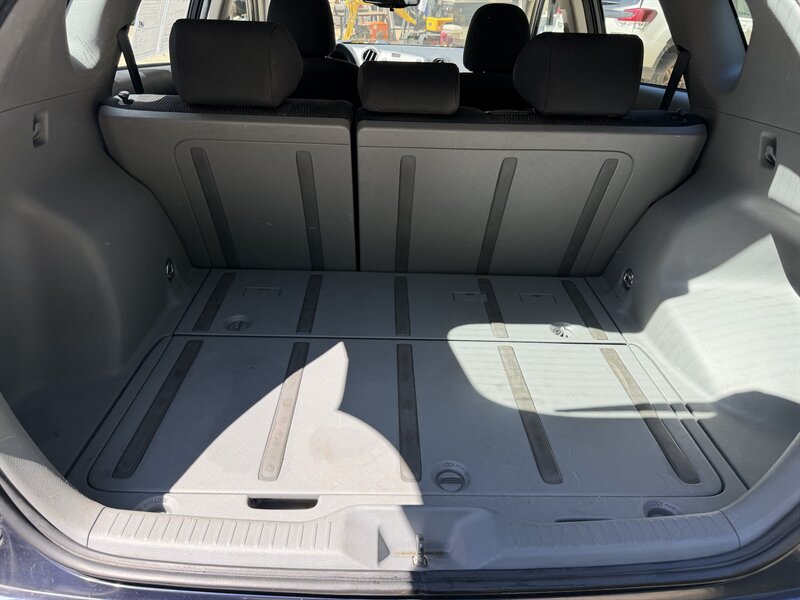 2009 Pontiac Vibe 2.4L - Photo 13 - Winchester, NH 03470