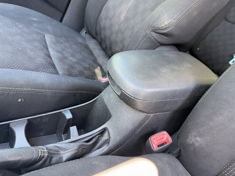 2009 Pontiac Vibe 2.4L - Photo 37 - Winchester, NH 03470