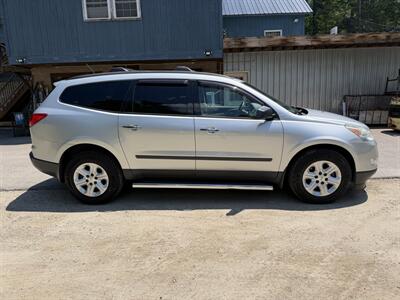 2012 Chevrolet Traverse LS - Photo 4 - Winchester, NH 03470