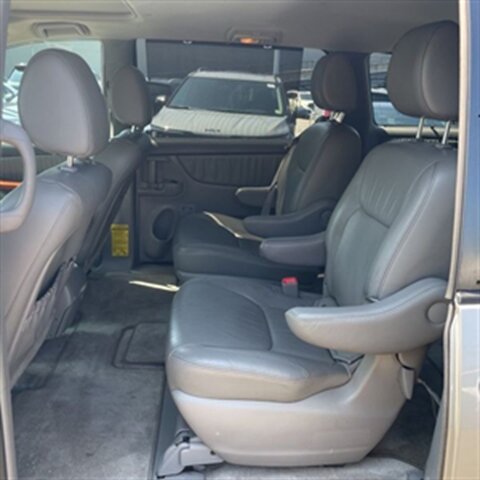 2010 Toyota Sienna XLE - Photo 18 - Winchester, NH 03470